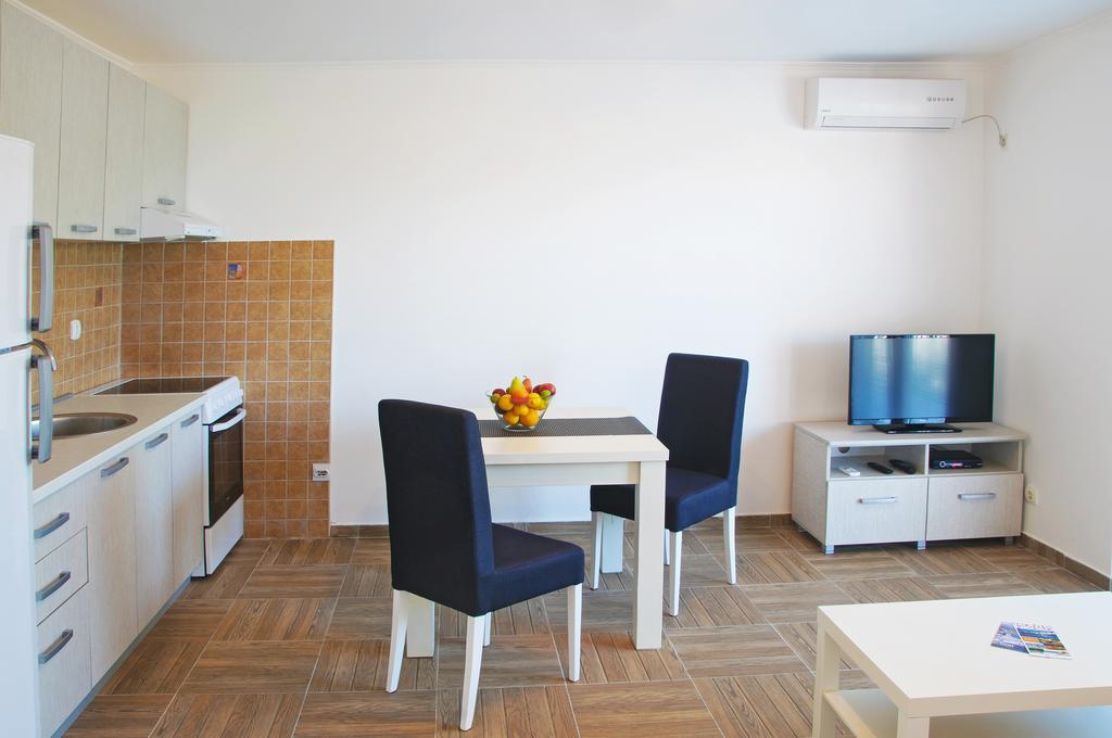 Apartmani Tivat Kaludjerovic Rom bilde