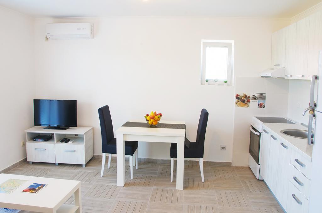 Apartmani Tivat Kaludjerovic Rom bilde
